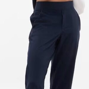 Athleta Brooklyn Ankle Pant Navy Size 4 Travel Work Pant